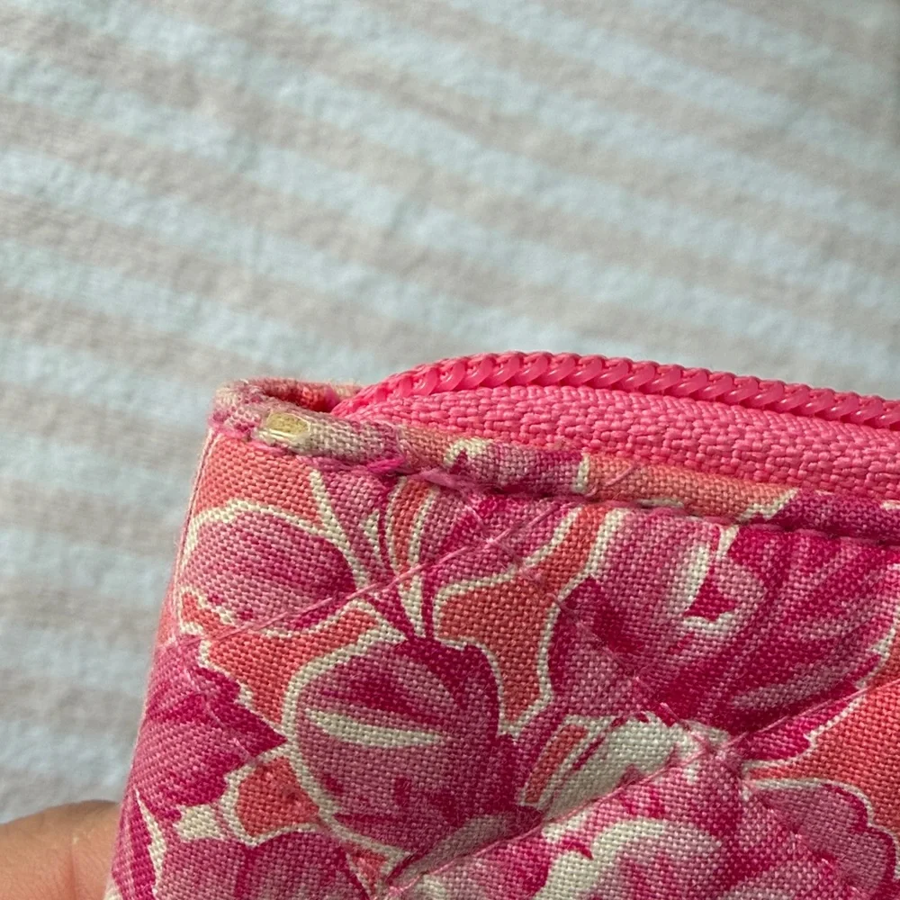 Vera Bradley Coral Pink Quilted Floral Wristlet Wallet - Picture 6 of 9